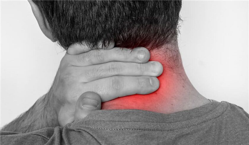 گردن درد همراه با استئوکندروز